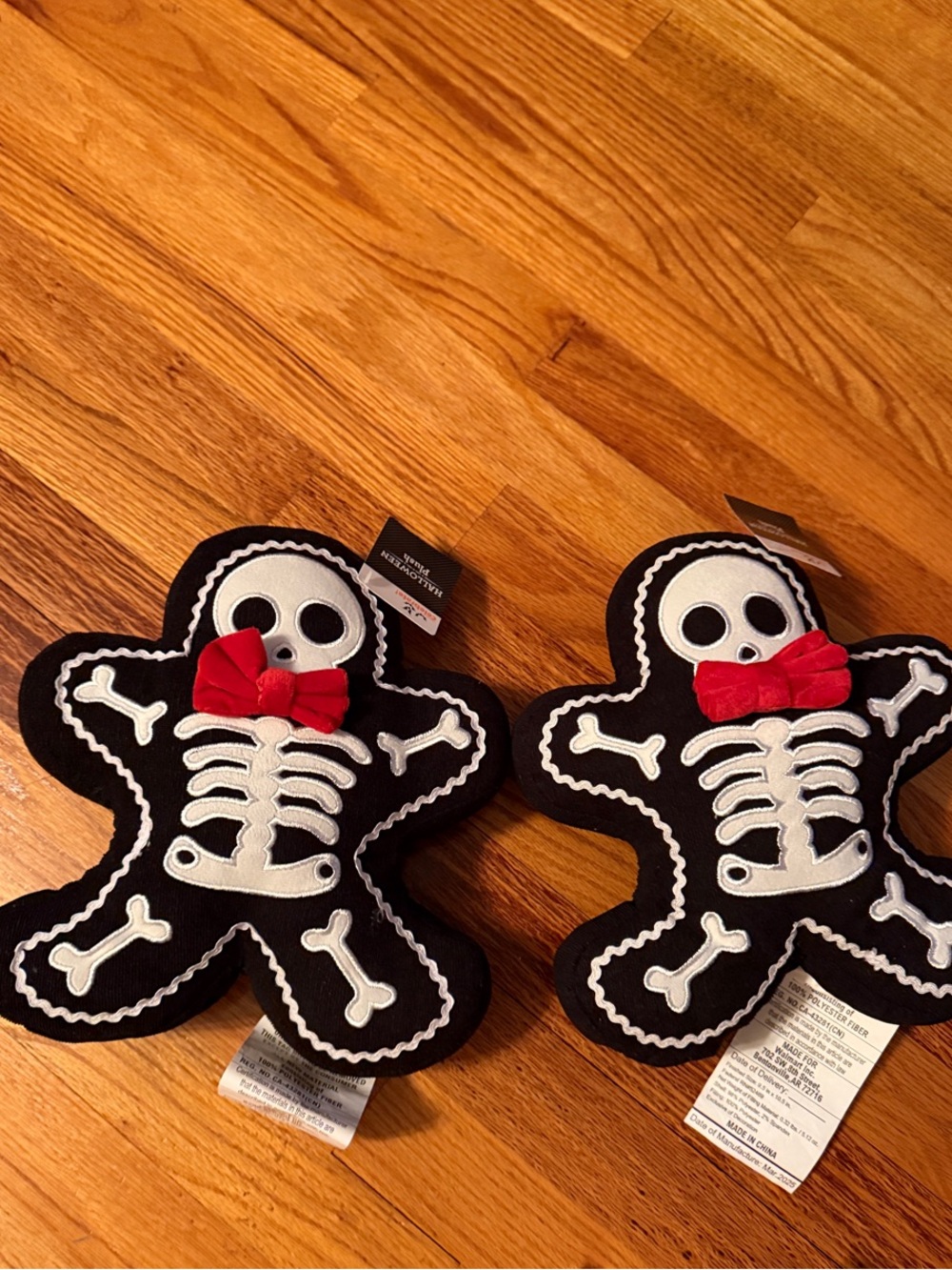 Skeleton Gingerbread Toy with Red Bow - Picture 2 of 6